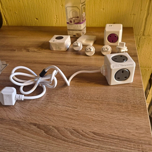 Powercube travel adapter - travel,